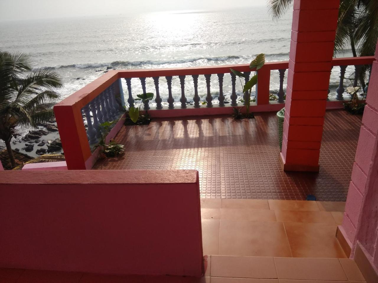 Om Ganesh Naik Guest House Arambol Esterno foto