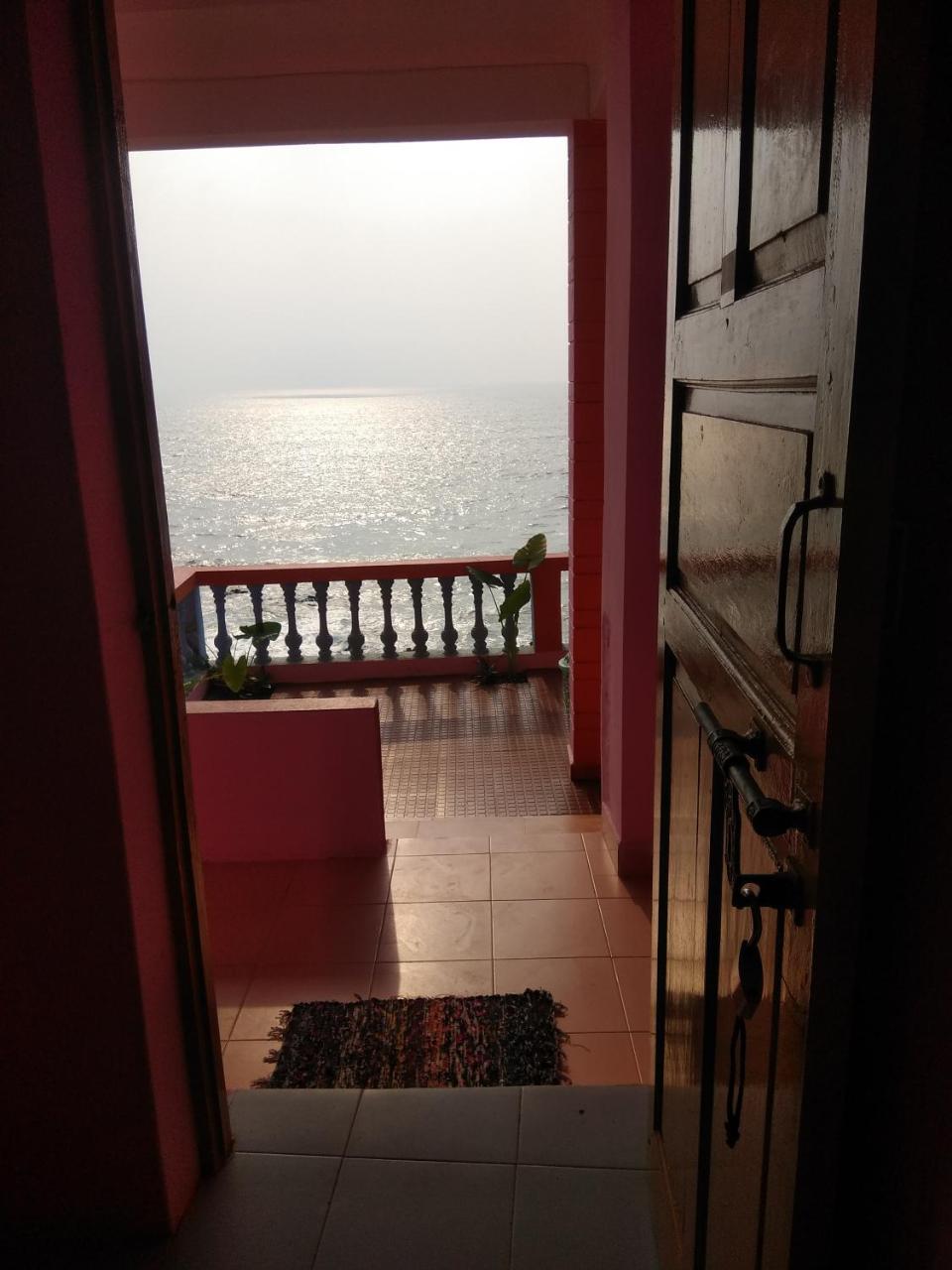 Om Ganesh Naik Guest House Arambol Esterno foto