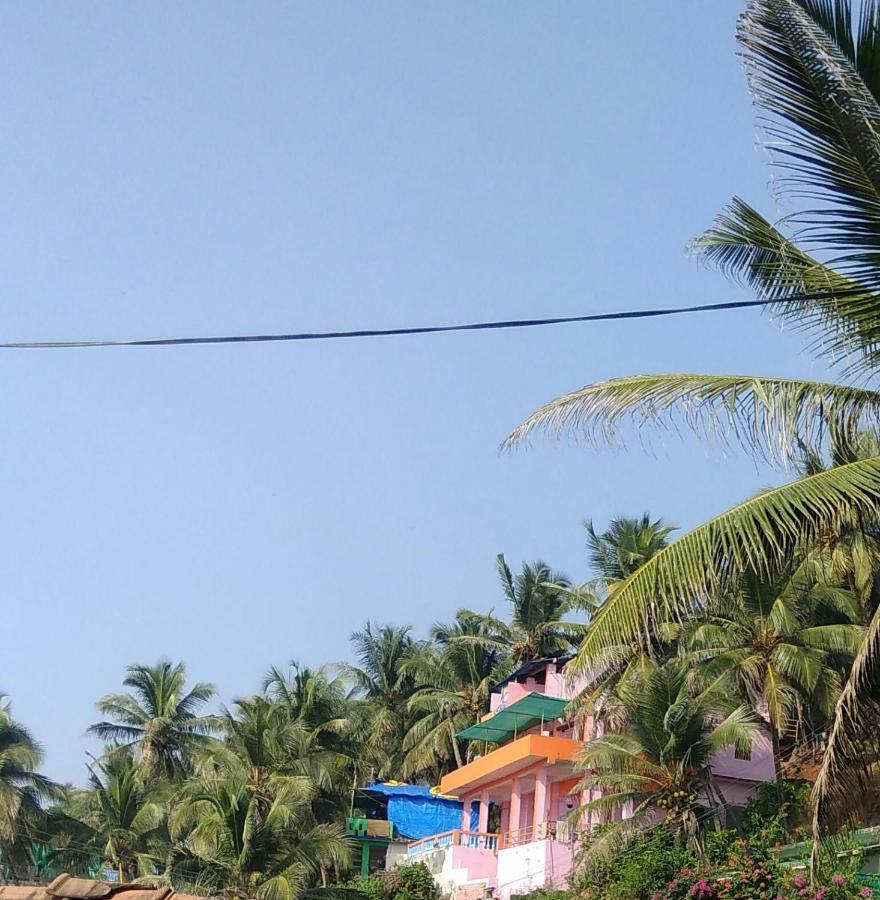Om Ganesh Naik Guest House Arambol Esterno foto